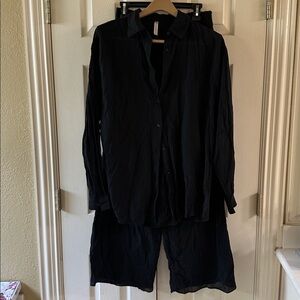 Fabletics Black Shirt and Pants Ensemble